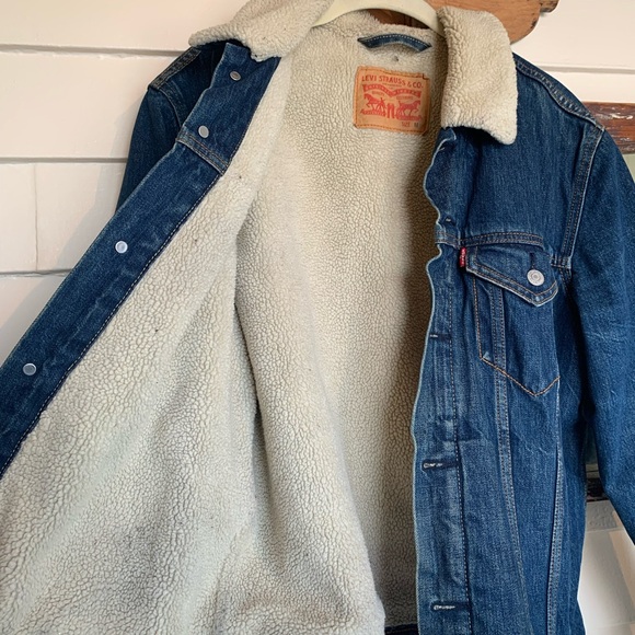 Levi's Men's Sherpa Lined Blue Denim Jacket - Picture 2 of 5